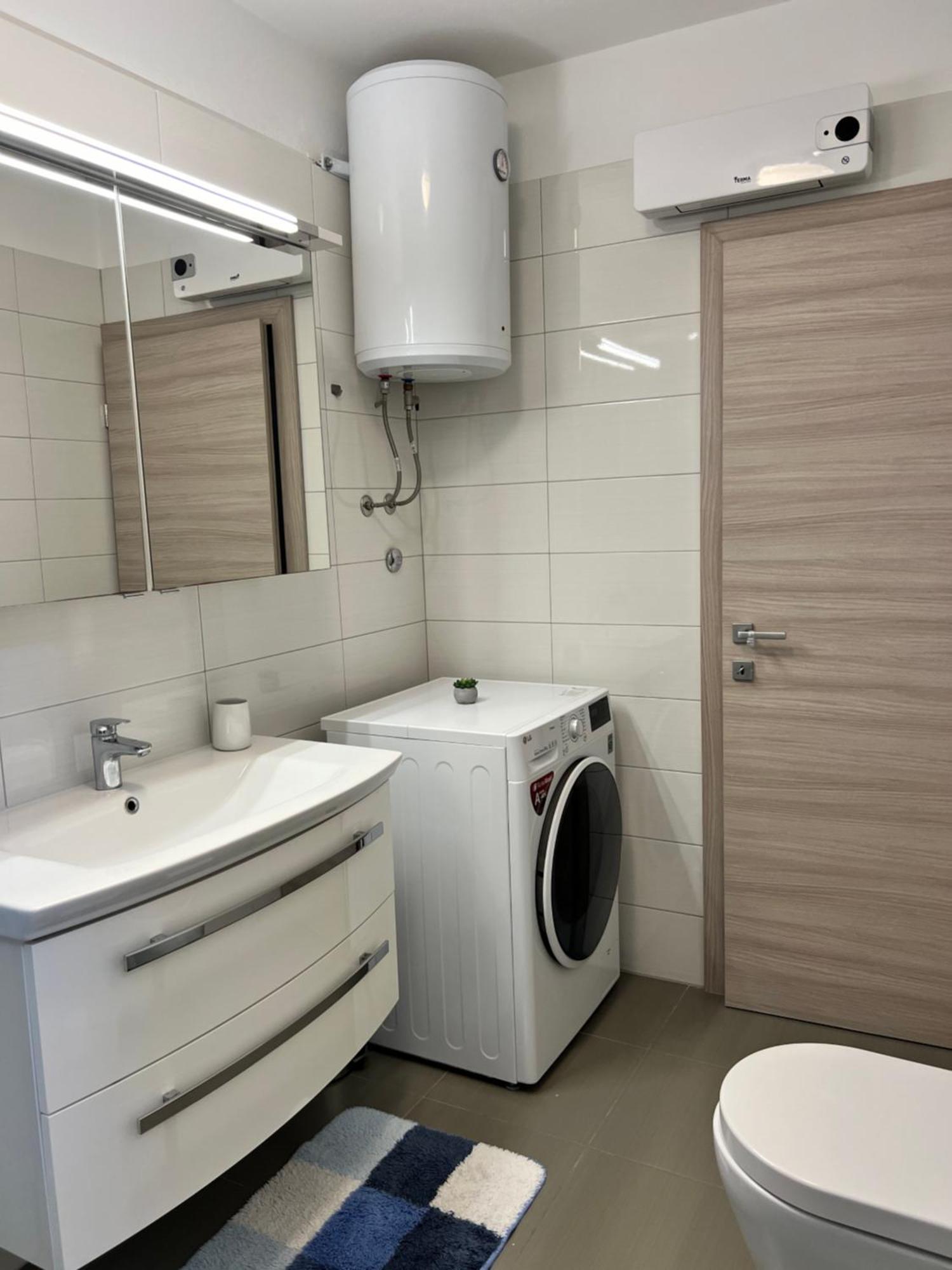 Apartmani Ivelić Supetar Zewnętrze zdjęcie