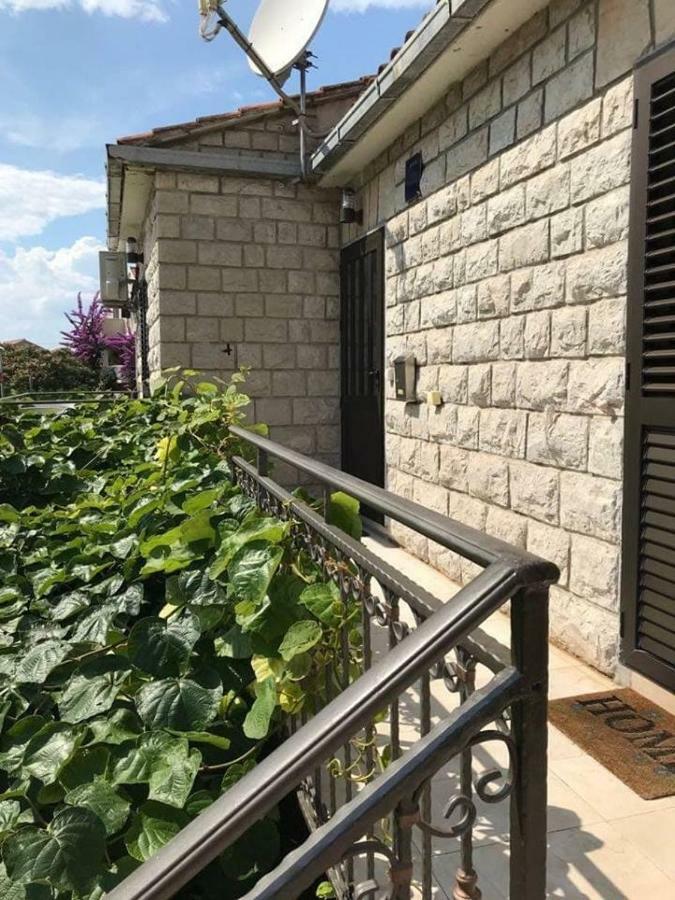 Apartmani Ivelić Supetar Zewnętrze zdjęcie